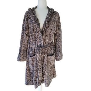Vera Bradley Robe Brand New Without Tags women’s size S/M